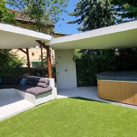 Loft Garden - 4 Bedroom 3 Ba, Sleeps 10, 7 Min To Downtown * 布达佩斯