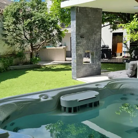 Loft Garden - 4 Bedroom 3 Ba, Sleeps 10, 7 Min To Downtown 别墅