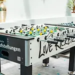Loft Garden - 4 Bedroom 3 Ba, Sleeps 10, 7 Min To Downtown Villa Boedapest